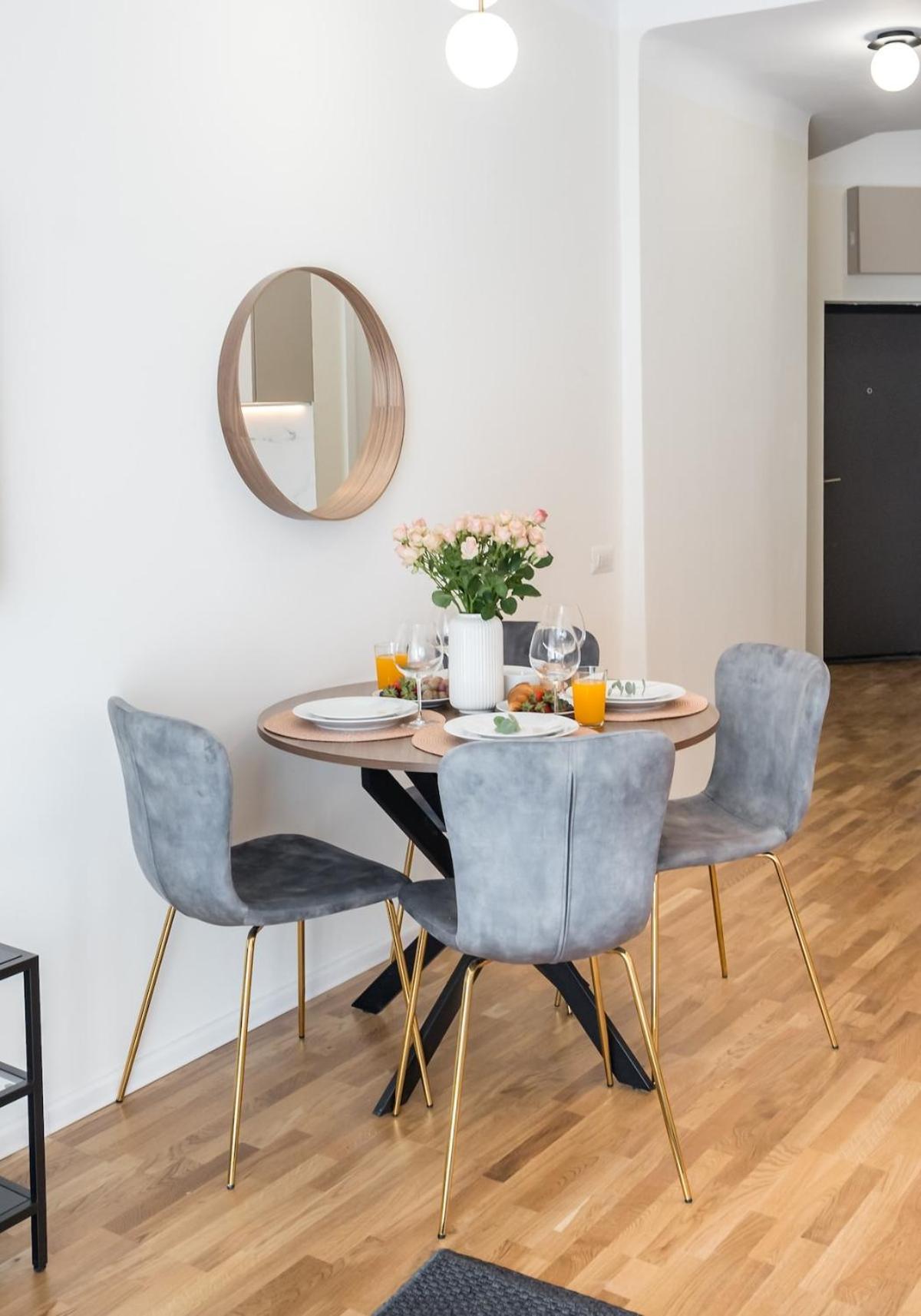 Apartament Breathtaking Spacious 2br - Center
