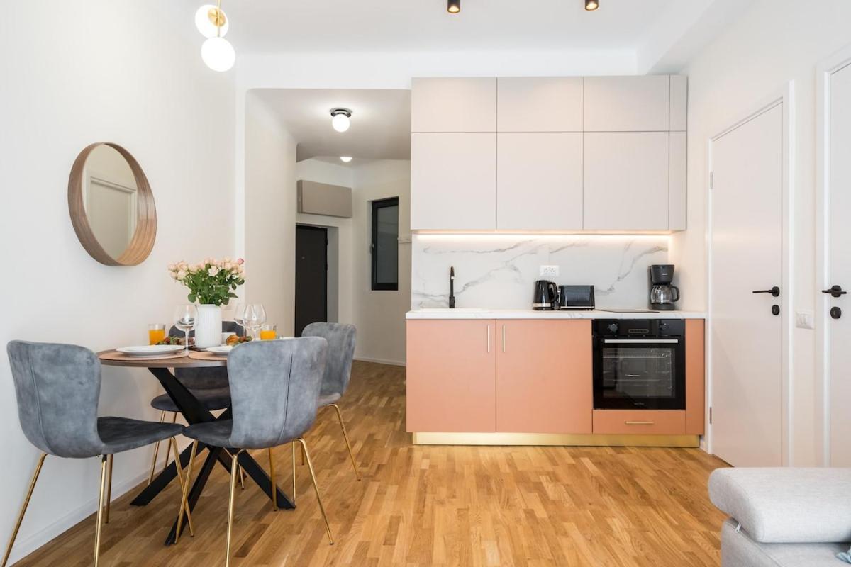 Breathtaking Spacious 2br - Center Apartament *