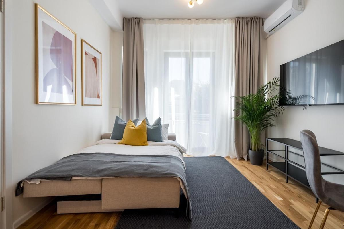 Apartament Breathtaking Spacious 2br - Center Bucureşti