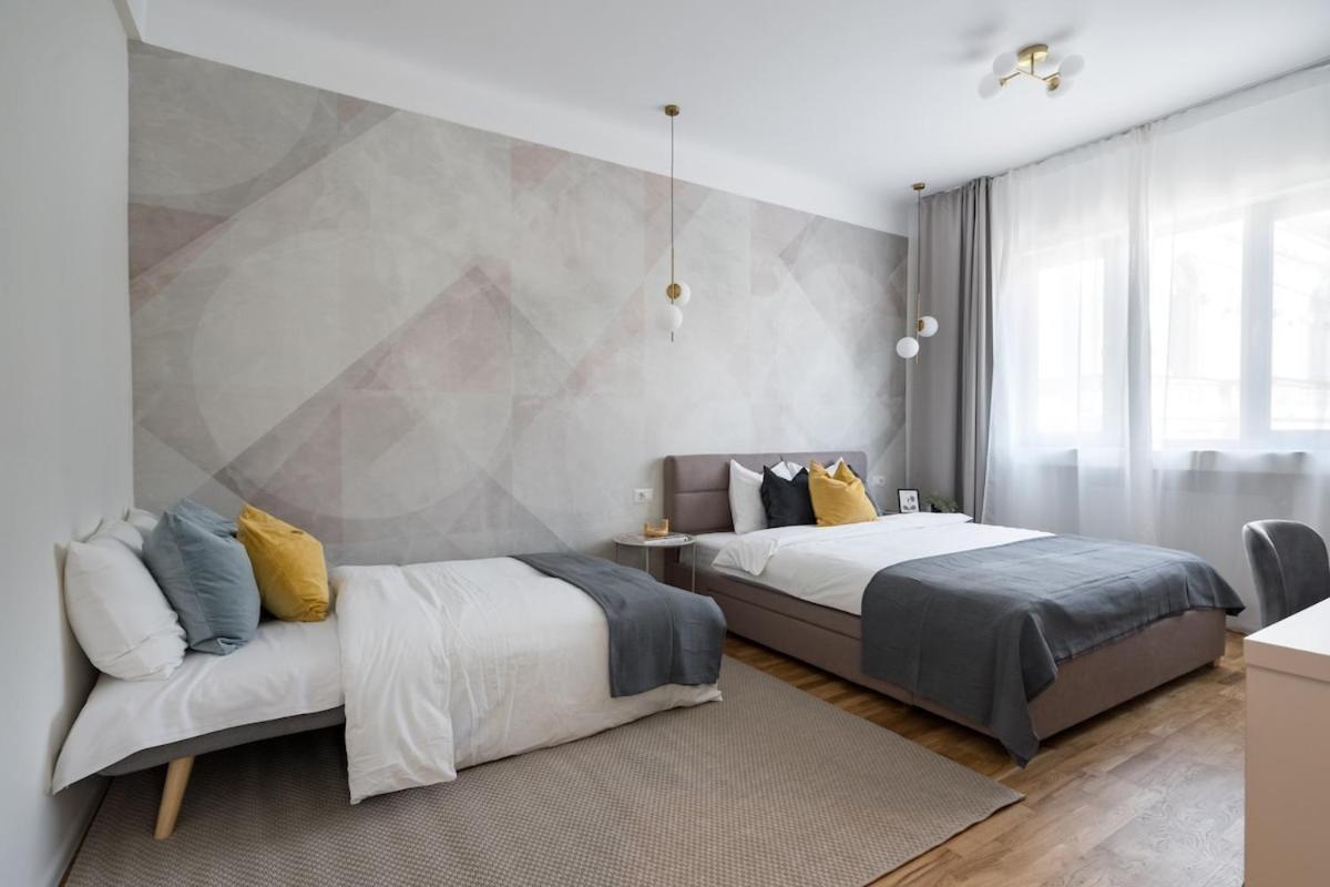Apartament Breathtaking Spacious 2br - Center