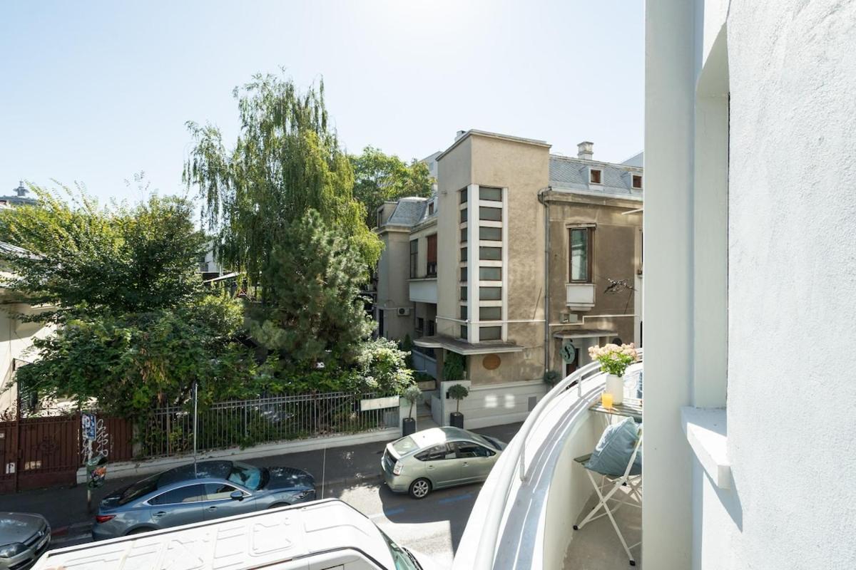 Apartament Breathtaking Spacious 2br - Center Bucureşti