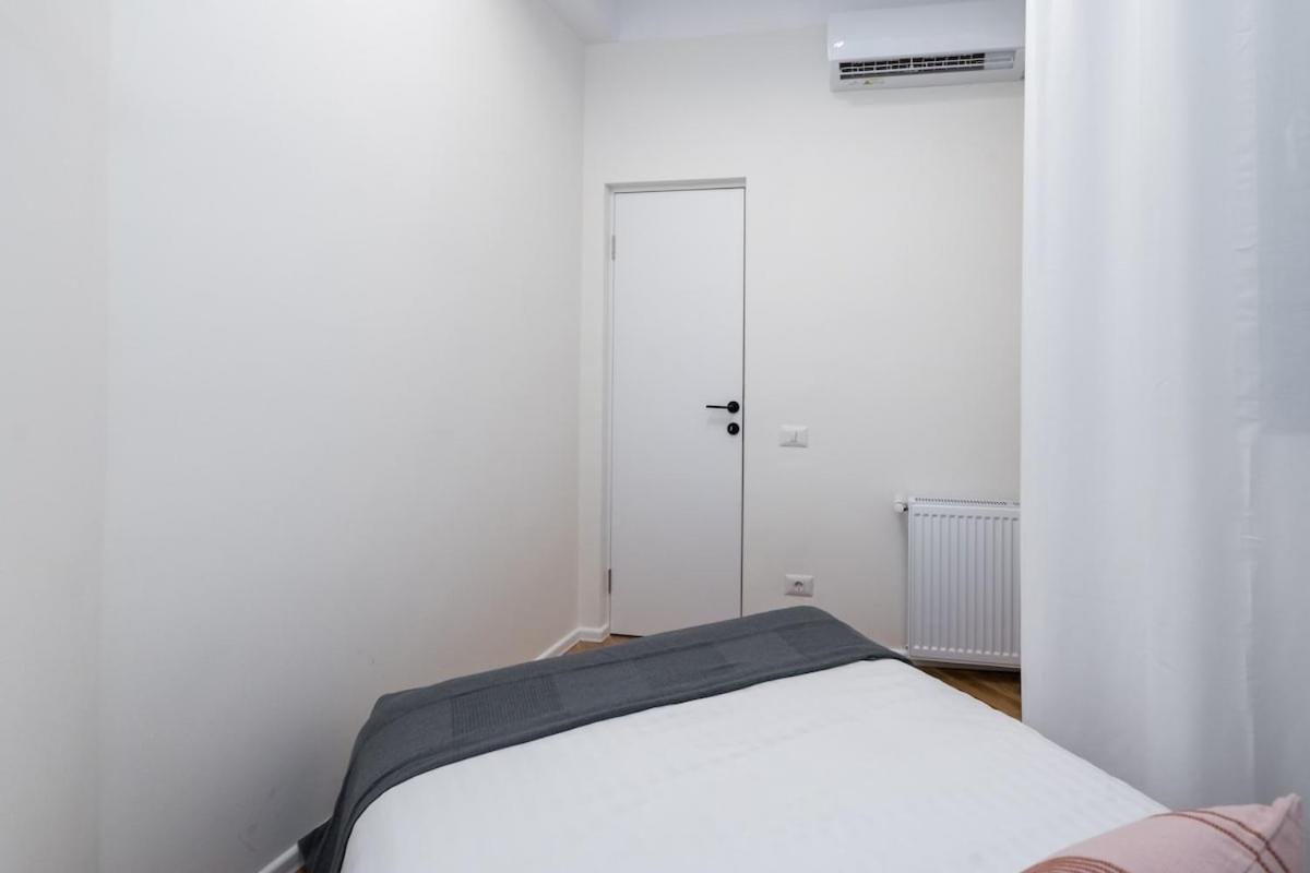 Apartament Breathtaking Spacious 2br - Center